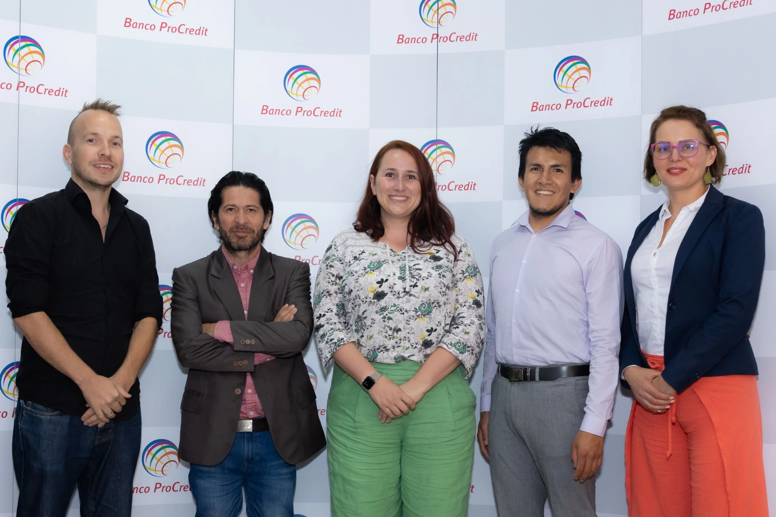 Números Asociados y Servicios