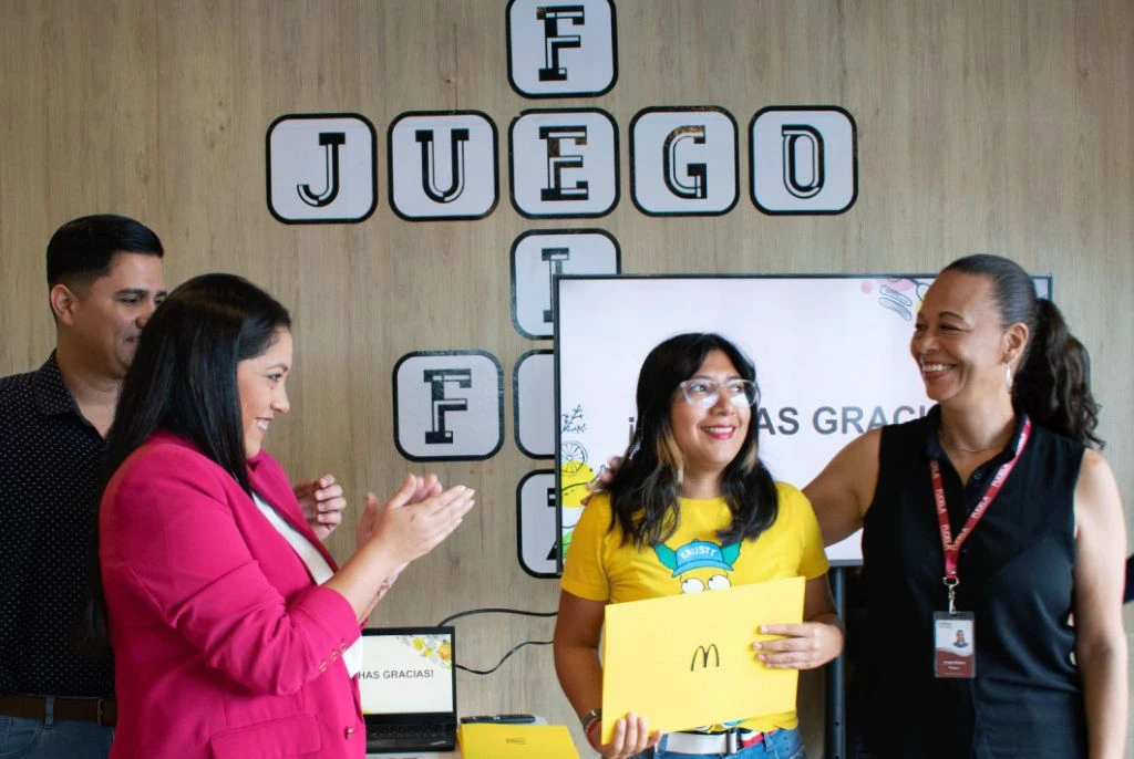 Números Asociados y Servicios