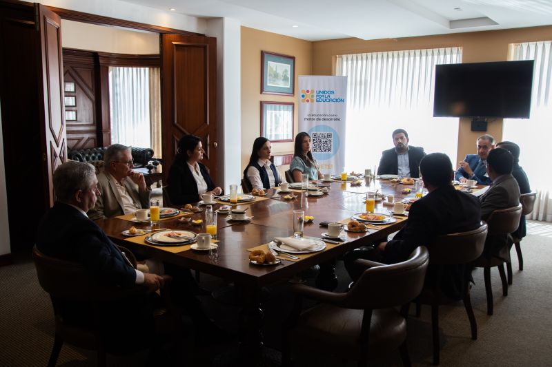 Números Asociados y Servicios