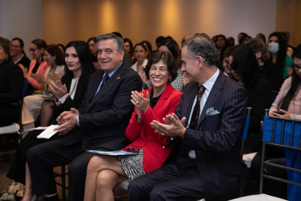 Números Asociados y Servicios