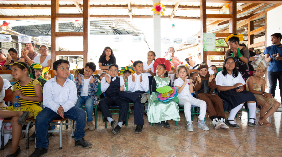 Números Asociados y Servicios