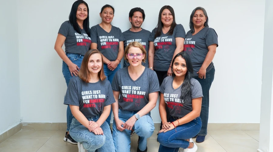 Banco ProCredit CONTRIBUYE AL FORTALECIMIENTO DE LA EQUIDAD DE GÉNERO EN EL ÁMBITO PROFESIONAL