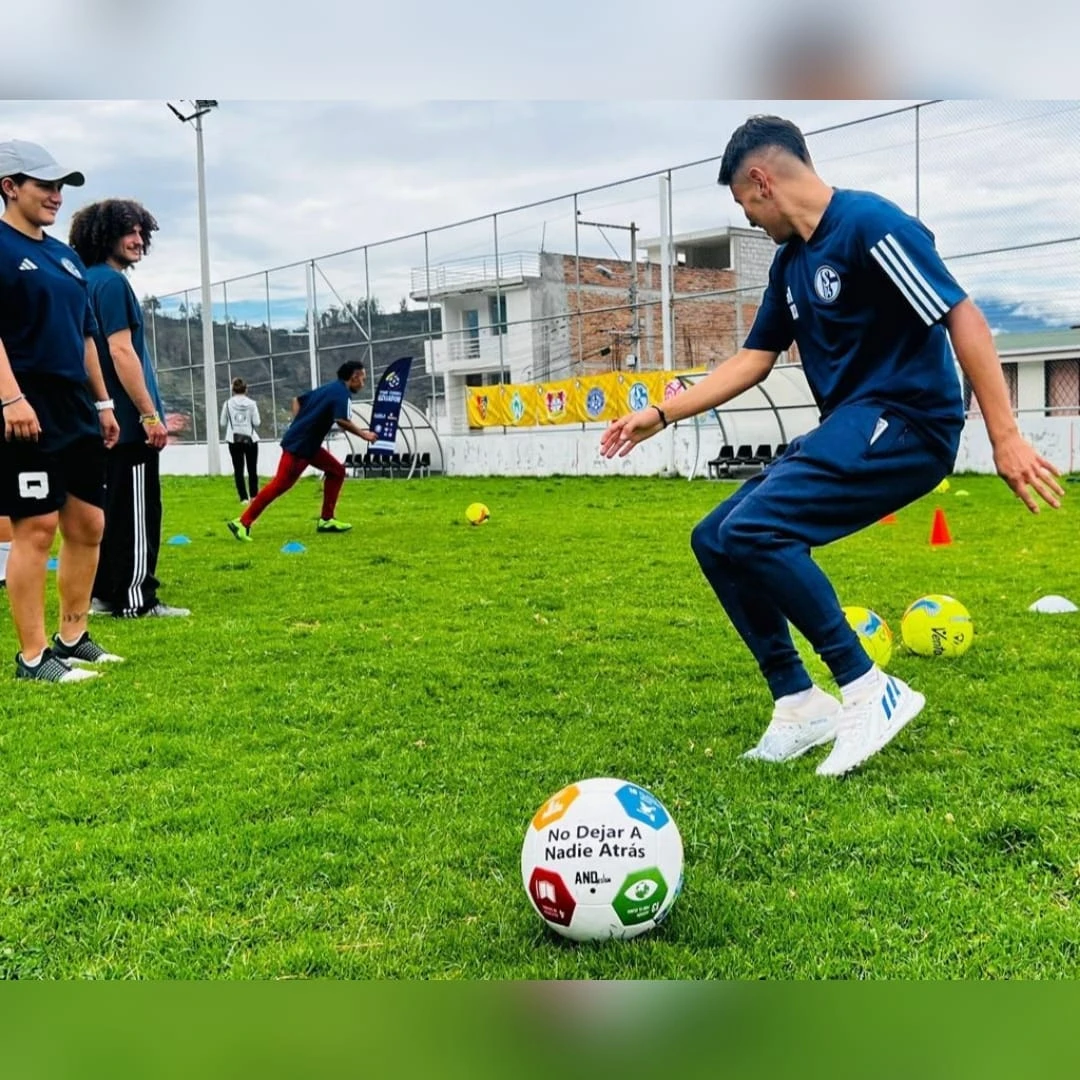 Números Asociados y Servicios