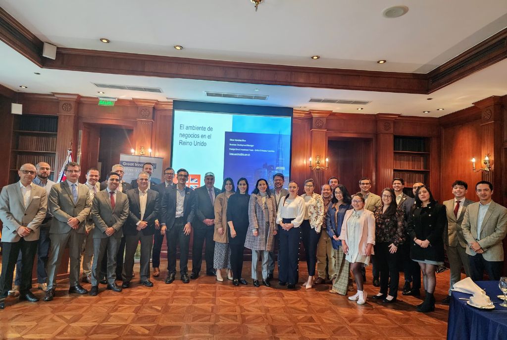 Números Asociados y Servicios