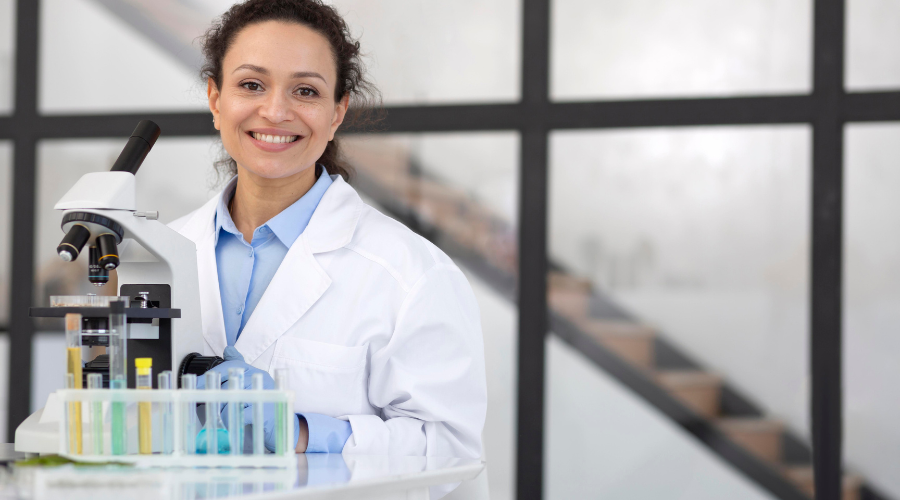 Números Asociados y Servicios