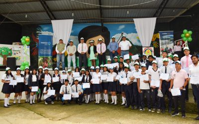 MÁS DE 500 ESTUDIANTES DEL CANTÓN YANTZAZA CAPACITADOS ENCONSERVACIÓN AMBIENTAL