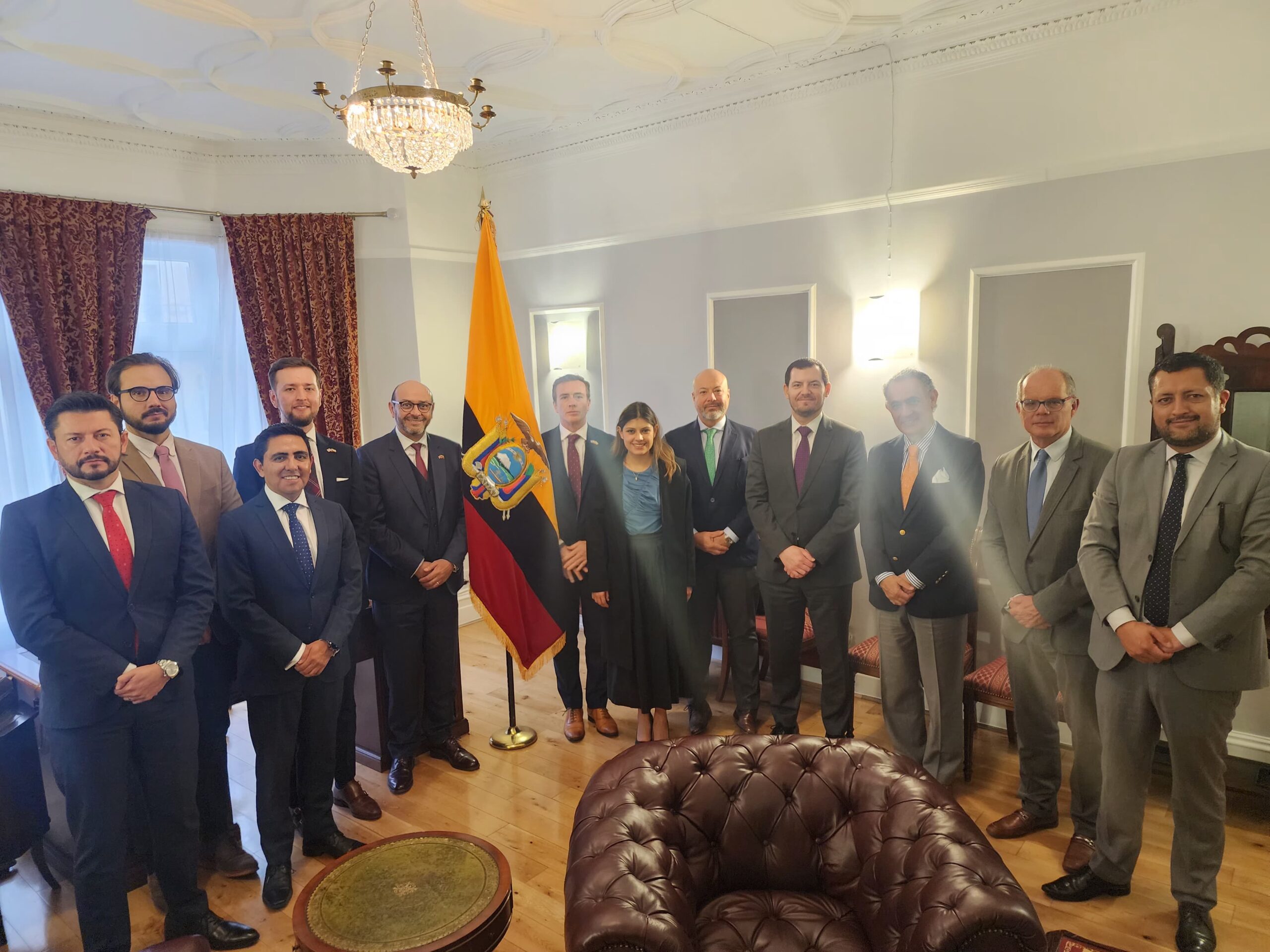 Números Asociados y Servicios