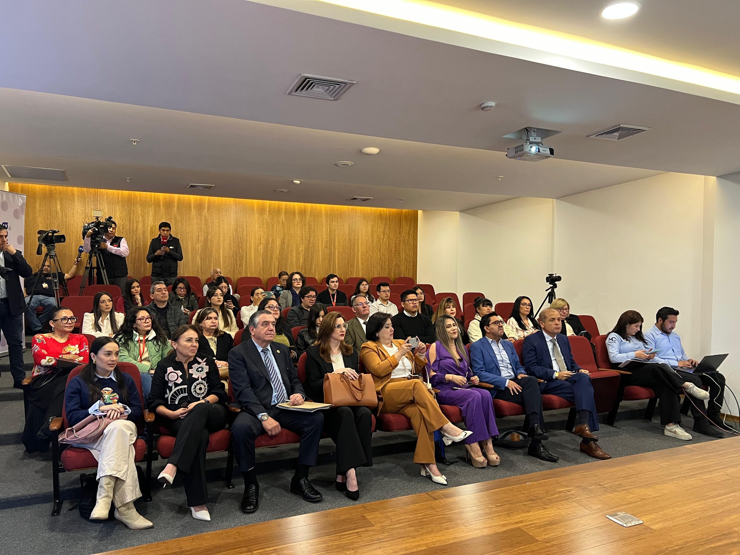 Números Asociados y Servicios