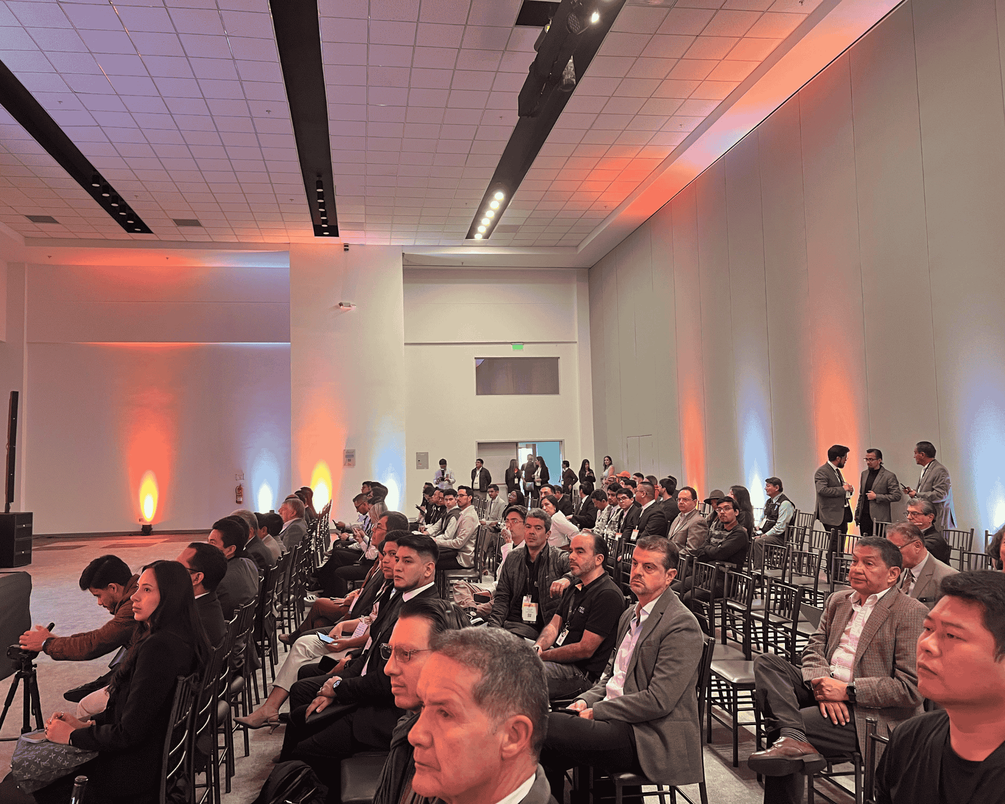 Números Asociados y Servicios