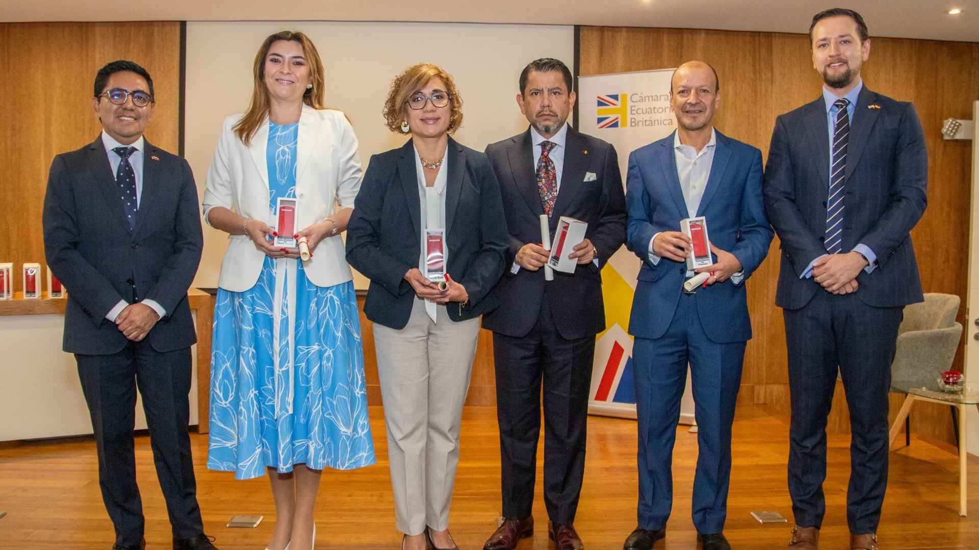 Números Asociados y Servicios