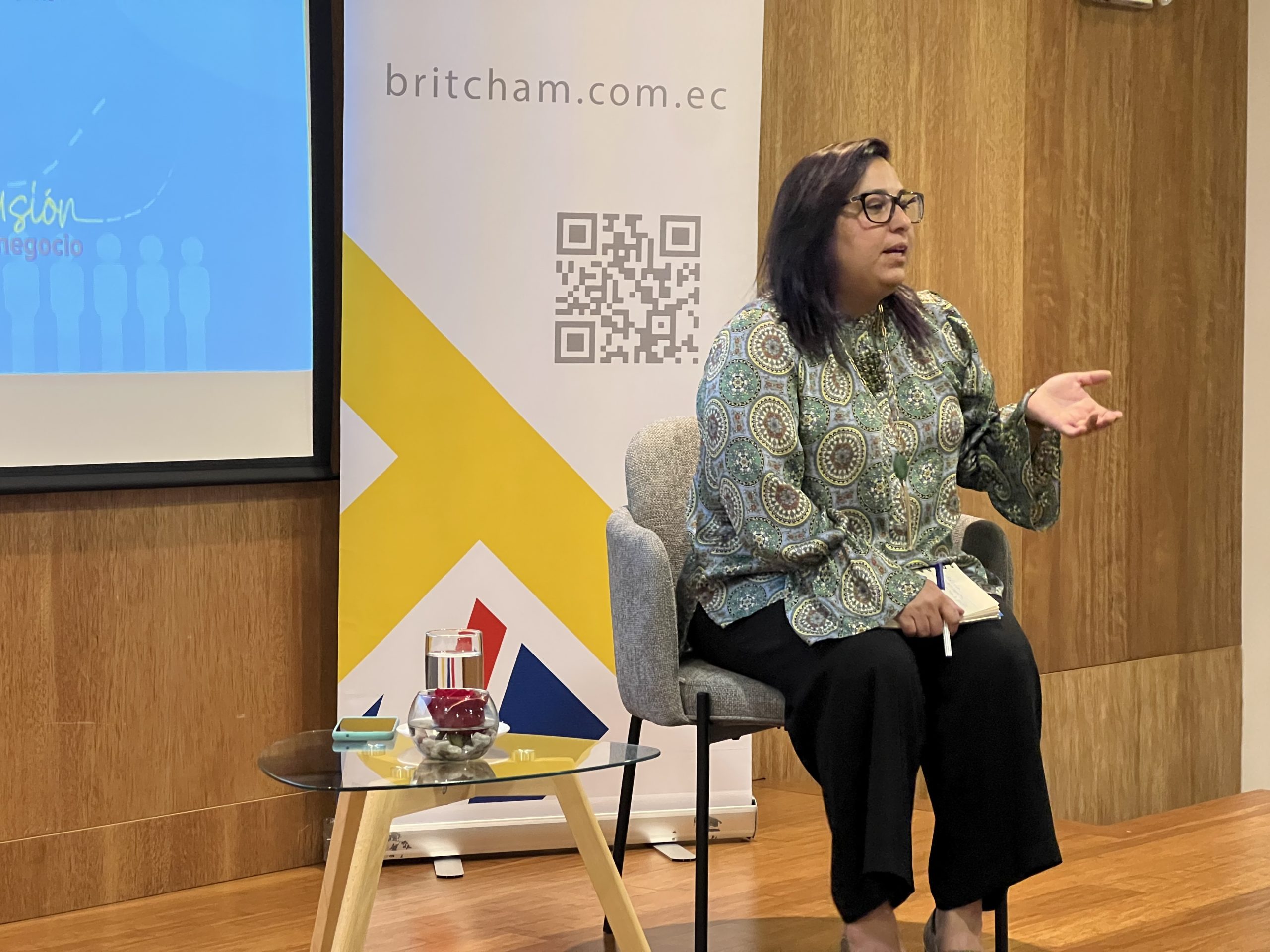 Números Asociados y Servicios