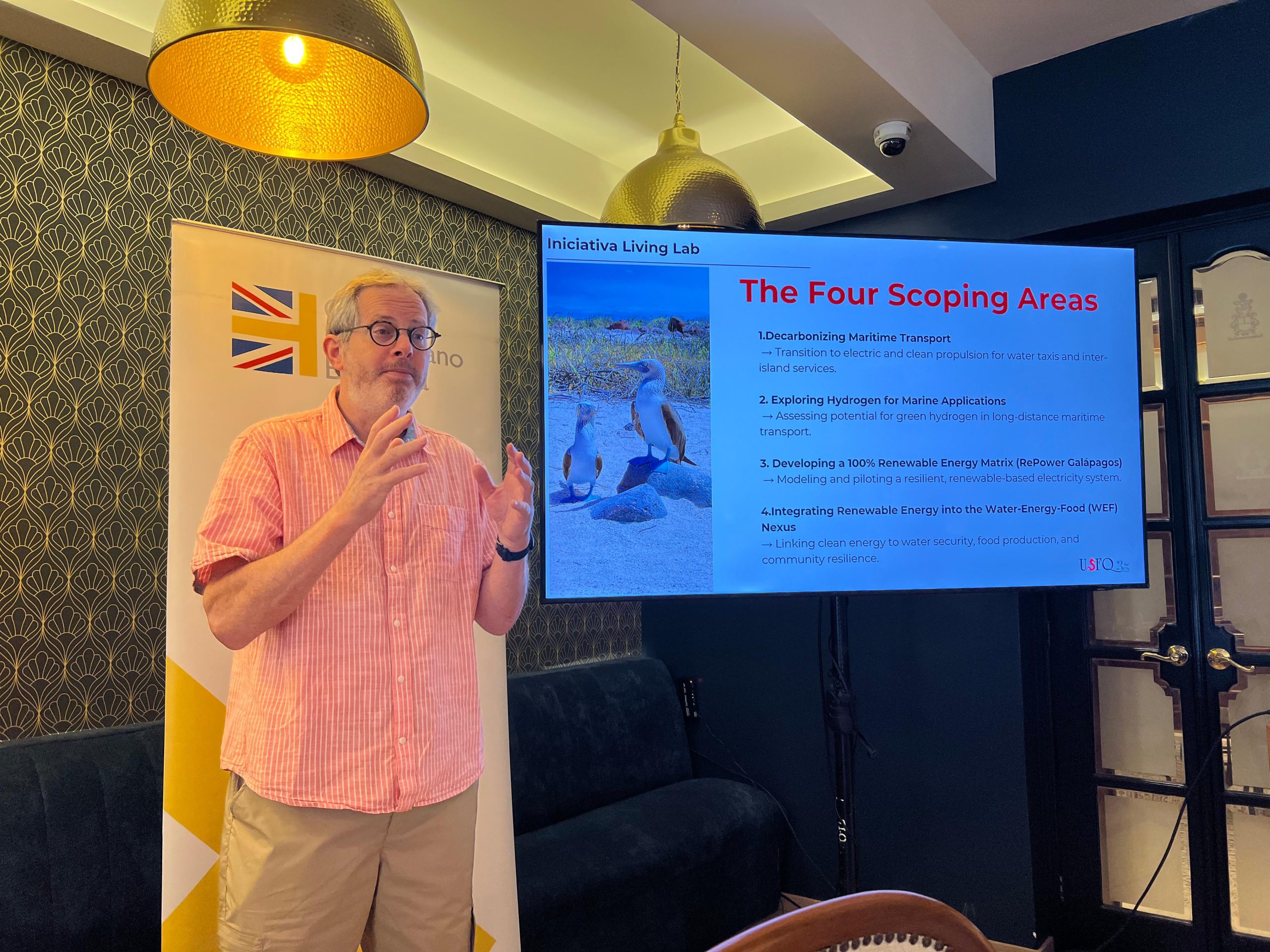 Números Asociados y Servicios